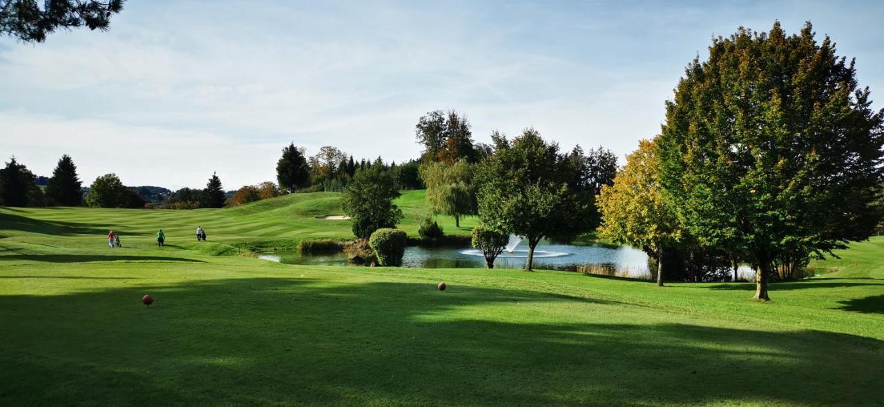 Golf De La Gruyere Hotel Pont-la-Ville Eksteriør billede